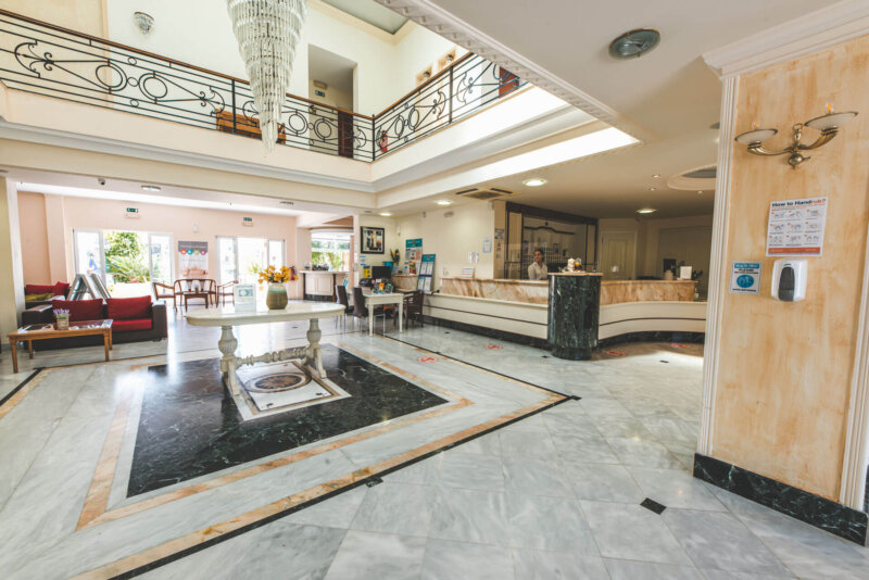 Interior-Reception