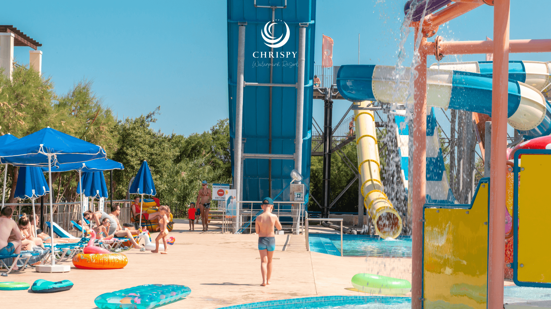 chrispy-waterpark-kind-at-waterpark-blogcover-canva-10-09-2025 Water Park Hotel in Crete