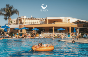 chrispy-waterpark-pool-blogcover-canva-20-08-2025 (1) things to do in chania crete